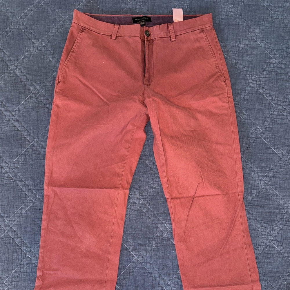 Banana Republic Mens Aiden Chino Size 32x34 NWT Dark Red